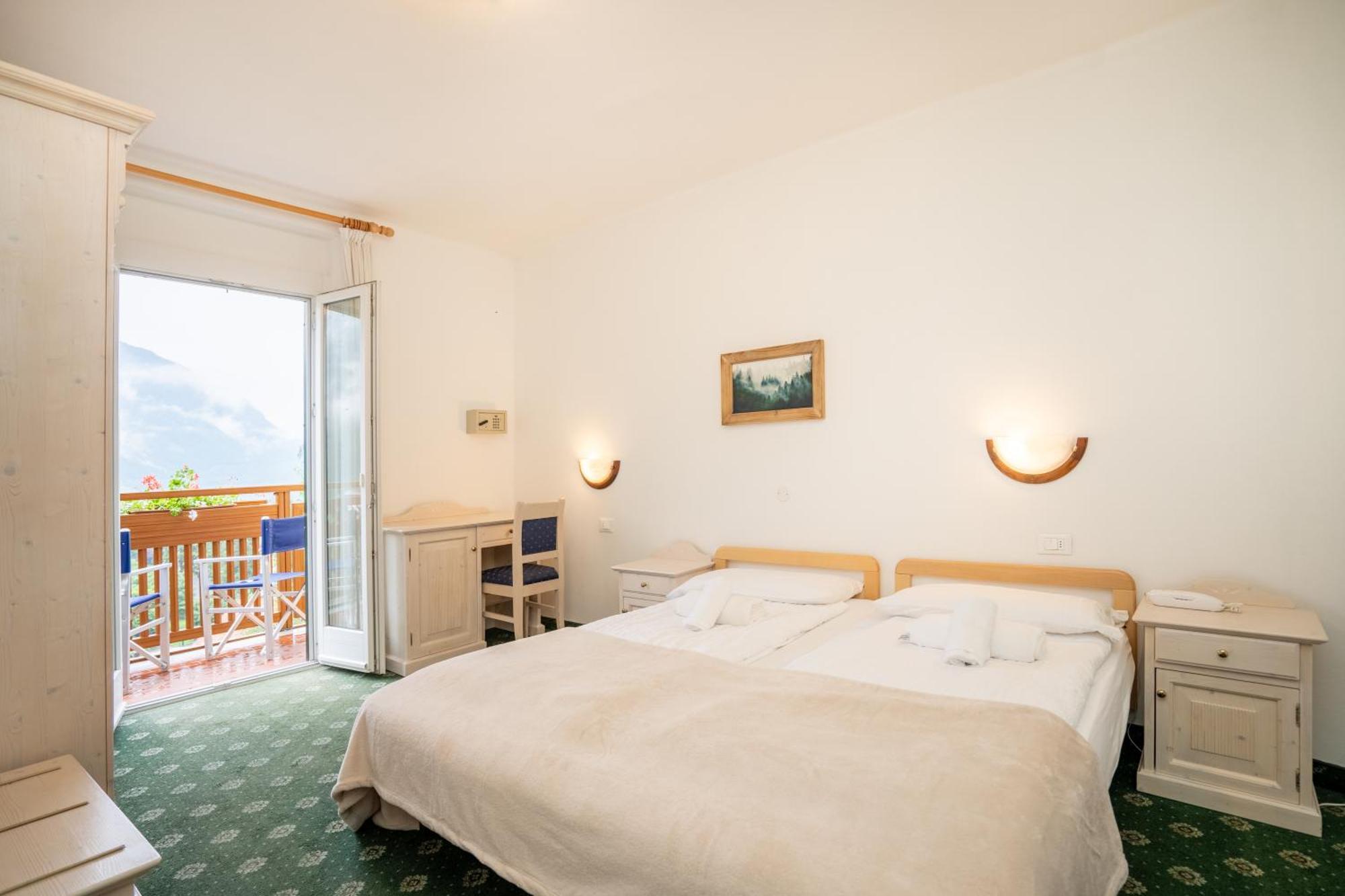 Hotel Europa Molveno Ngoại thất bức ảnh