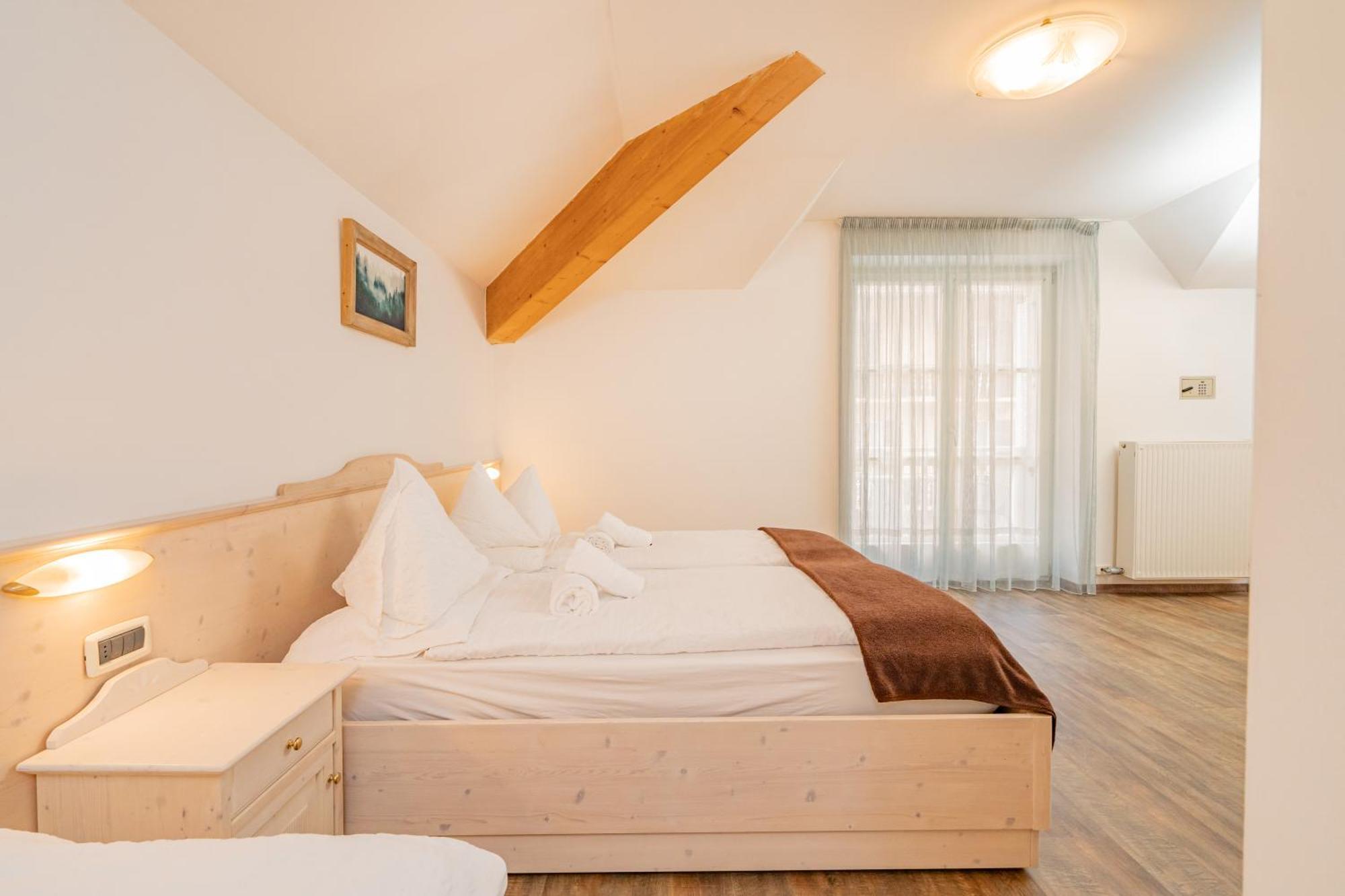 Hotel Europa Molveno Ngoại thất bức ảnh