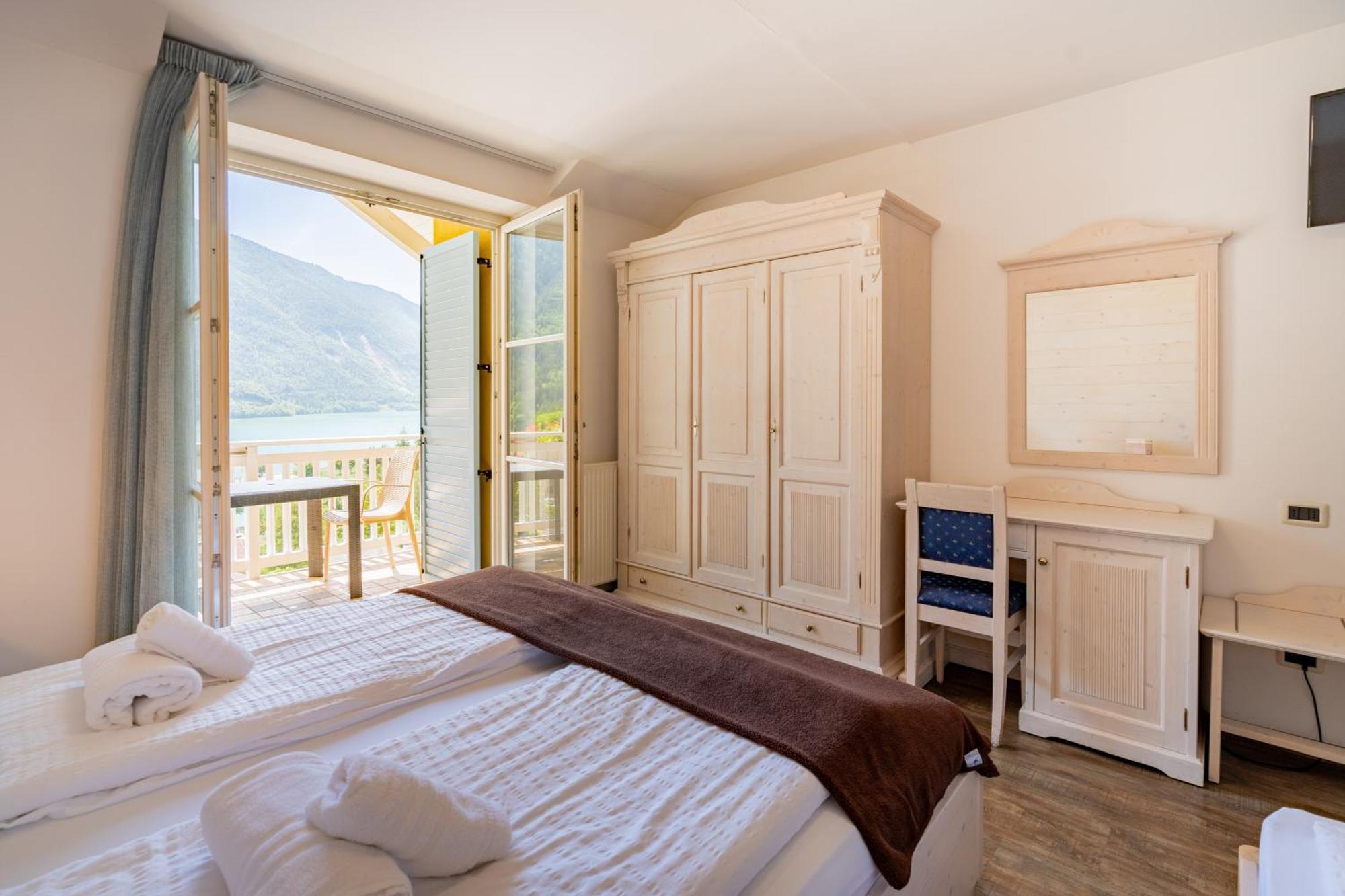 Hotel Europa Molveno Ngoại thất bức ảnh